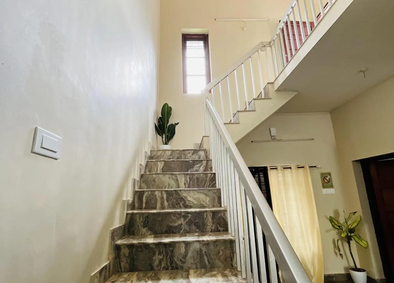 Costa Cliff Apartman Varkala